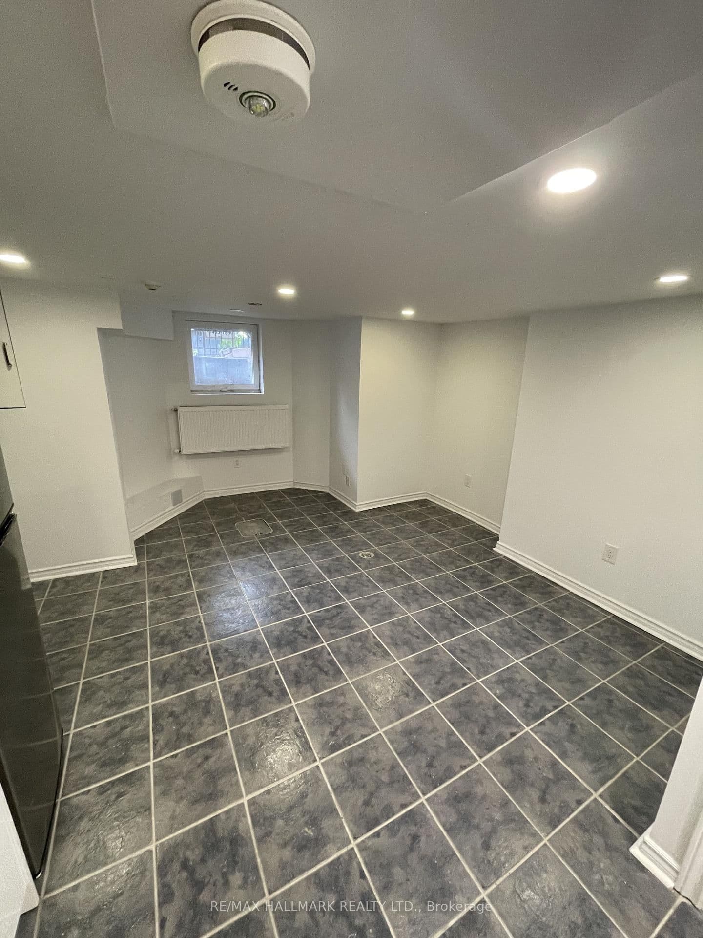 414 Dundas Street E thumbnail 26