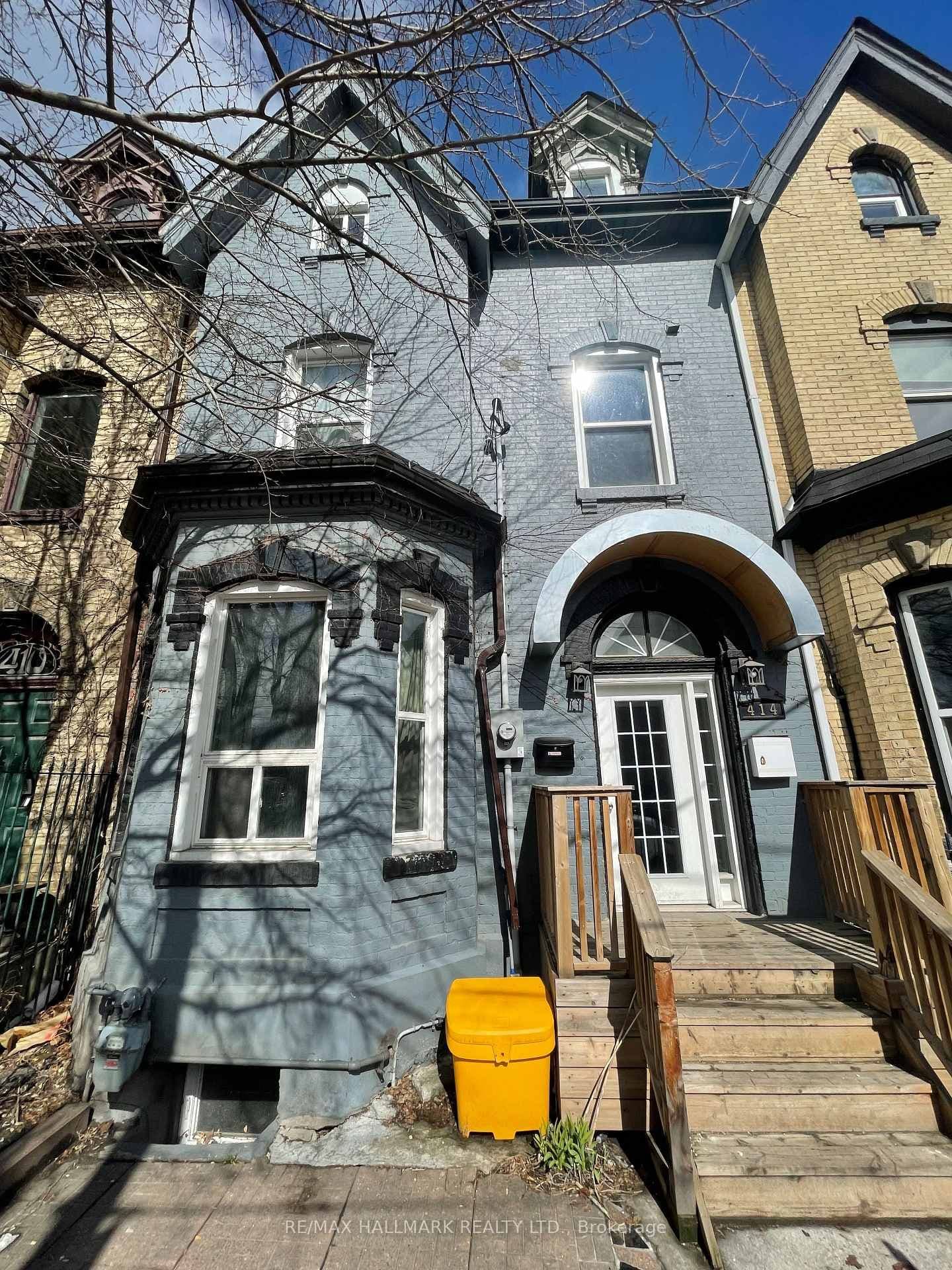 414 Dundas Street E - Image 1