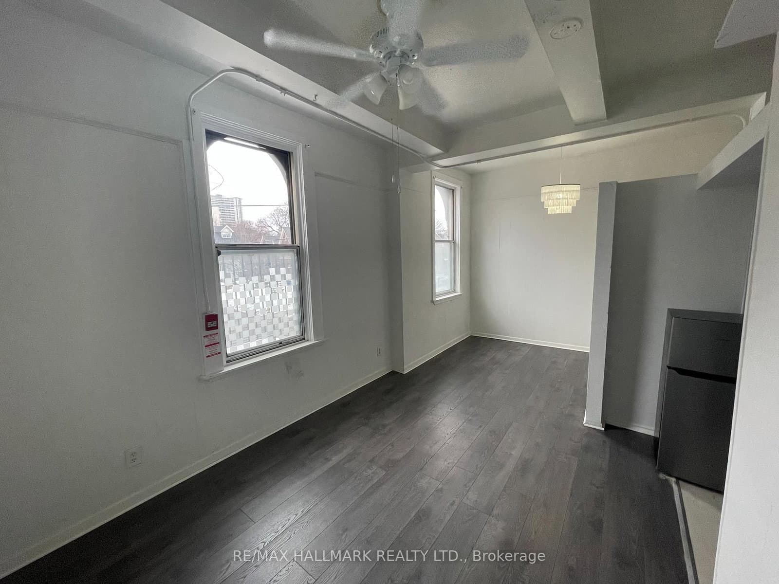177 Carlton Street thumbnail 10
