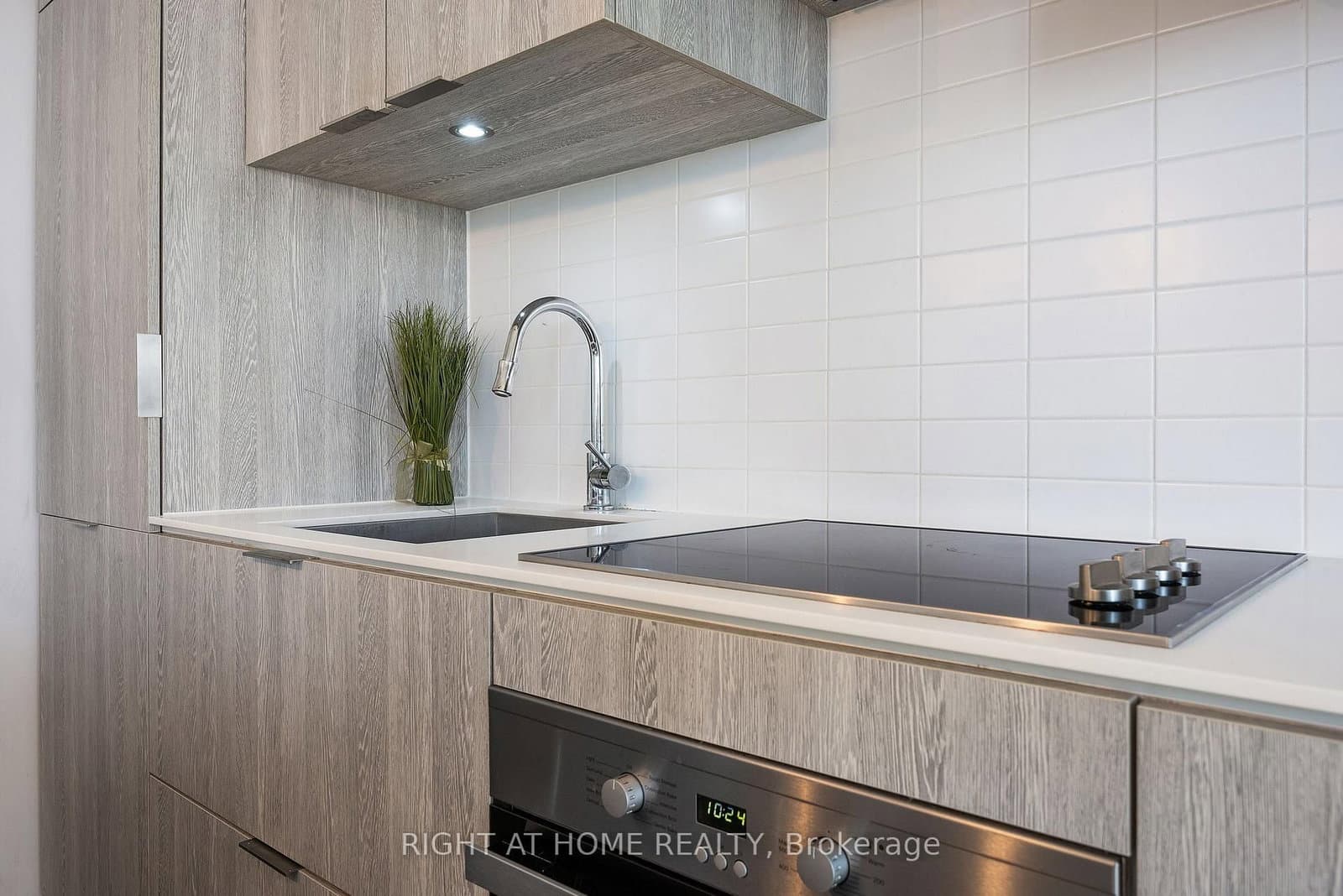 5 St. Joseph Street, Unit 3403 thumbnail 17