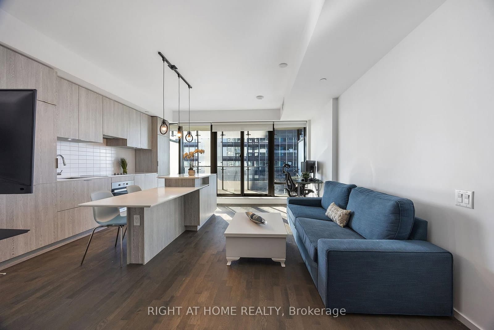 5 St. Joseph Street, Unit 3403 thumbnail 5