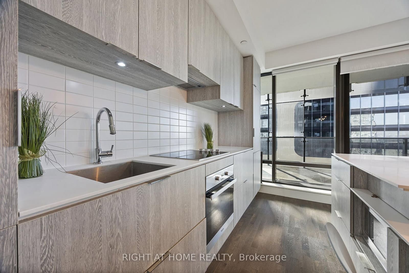 5 St. Joseph Street, Unit 3403 thumbnail 9