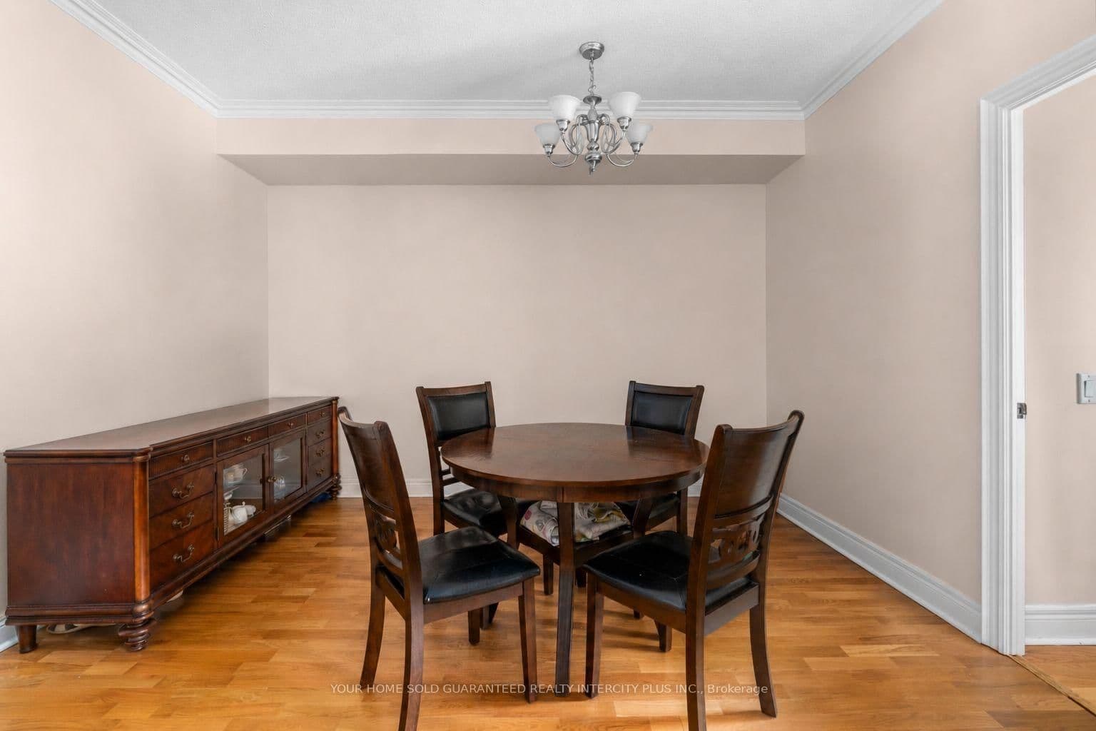 1 Clairtrell Road, Unit 811 thumbnail 11
