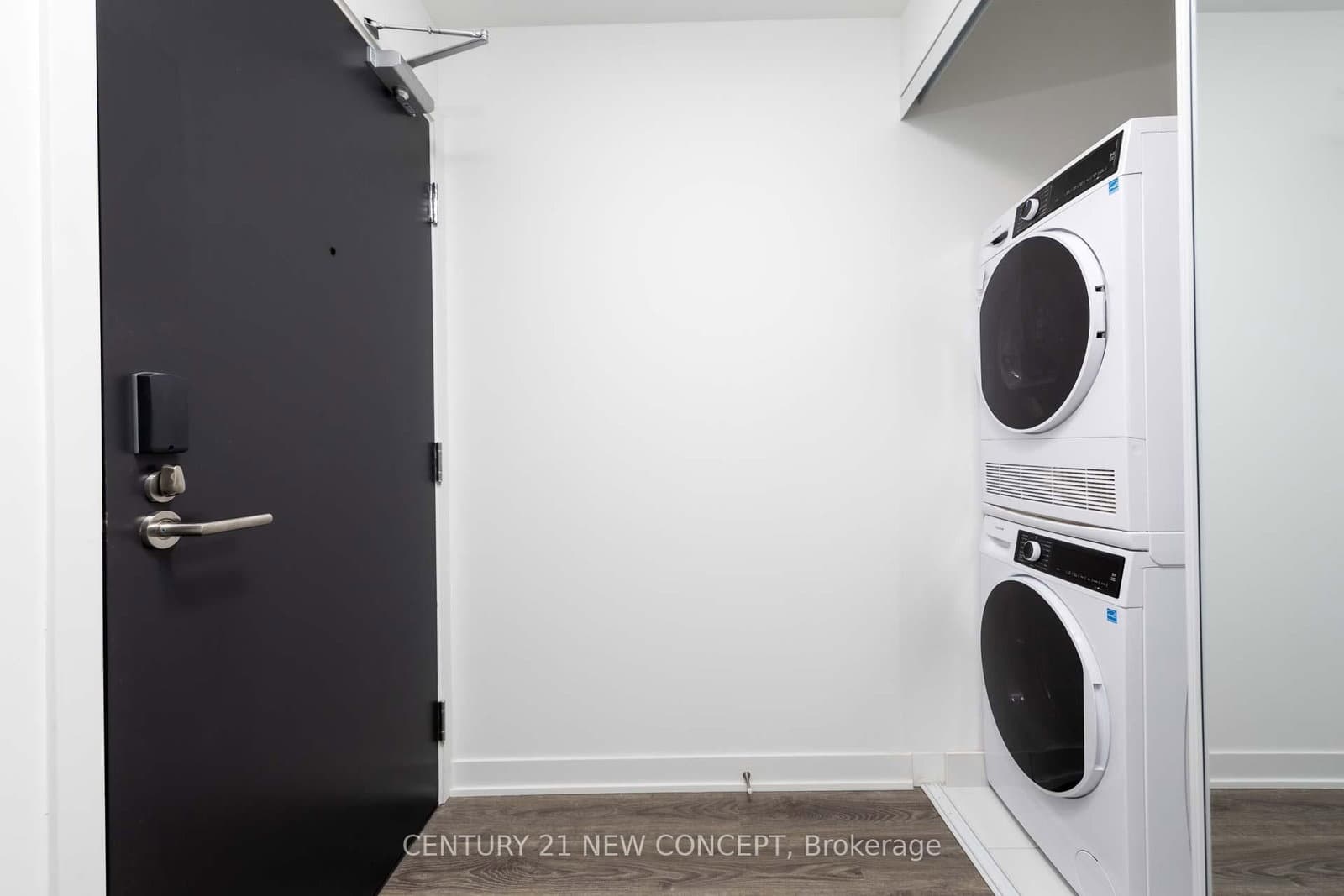 180 Front Street E, Unit 3810 thumbnail 15