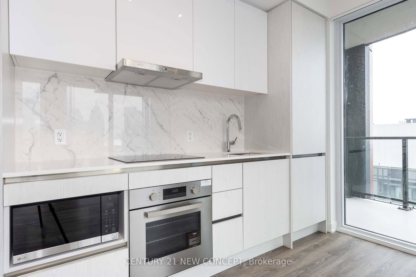 180 Front Street E, Unit 3810 thumbnail 6