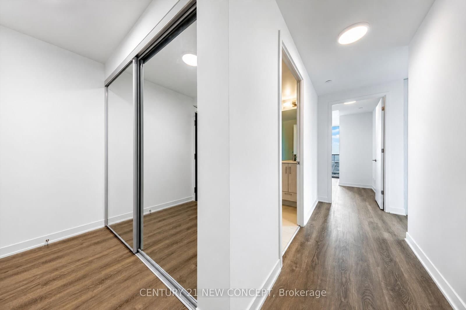 180 Front Street E, Unit 3810 thumbnail 9