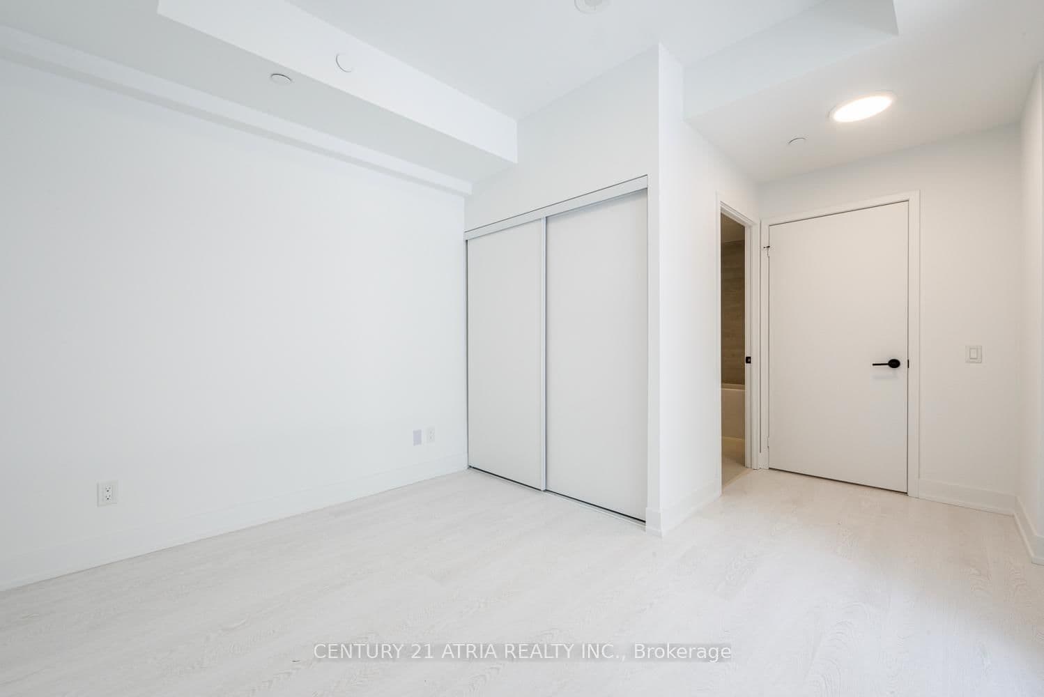 308 Jarvis Street, Unit 204 thumbnail 8