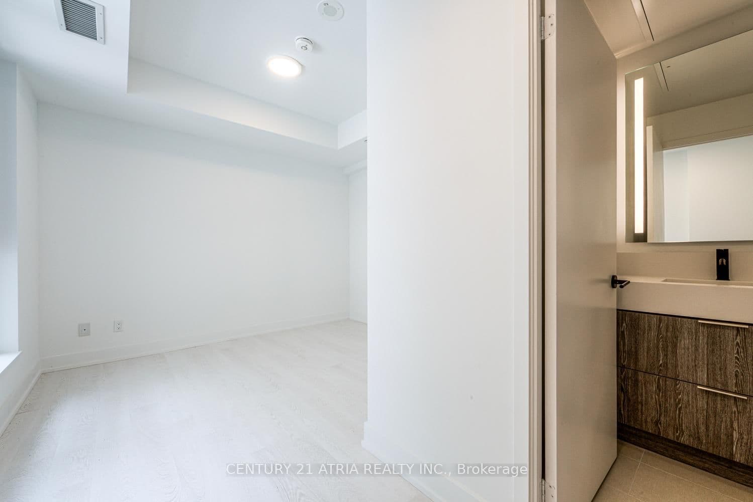 308 Jarvis Street, Unit 204 thumbnail 9