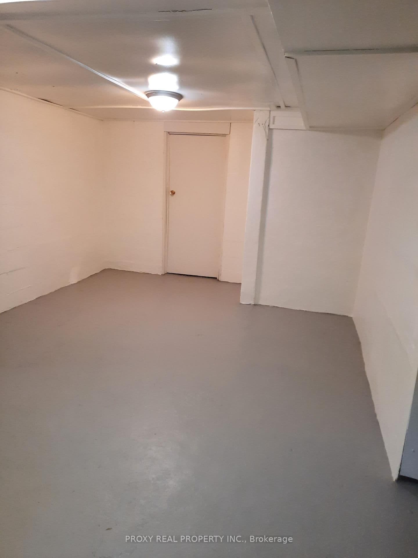 205 Maplehurst Avenue E thumbnail 14