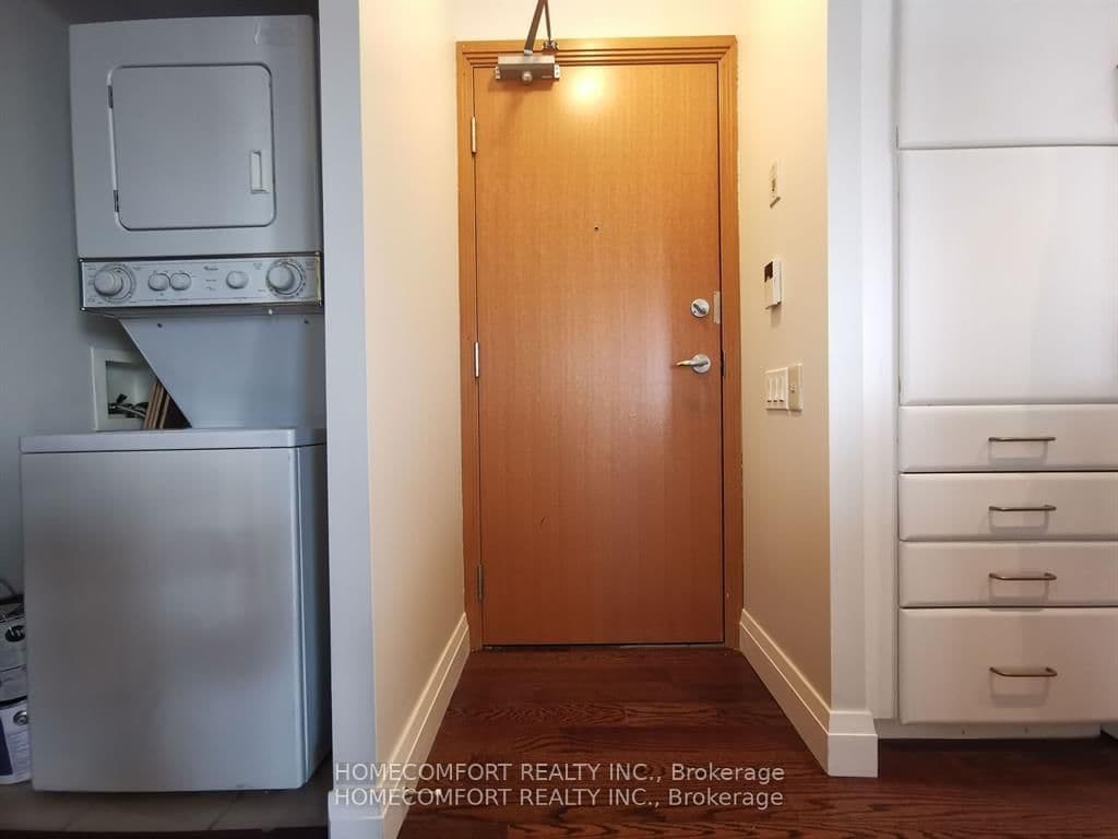 33 Sheppard Avenue E, Unit 2007 thumbnail 6