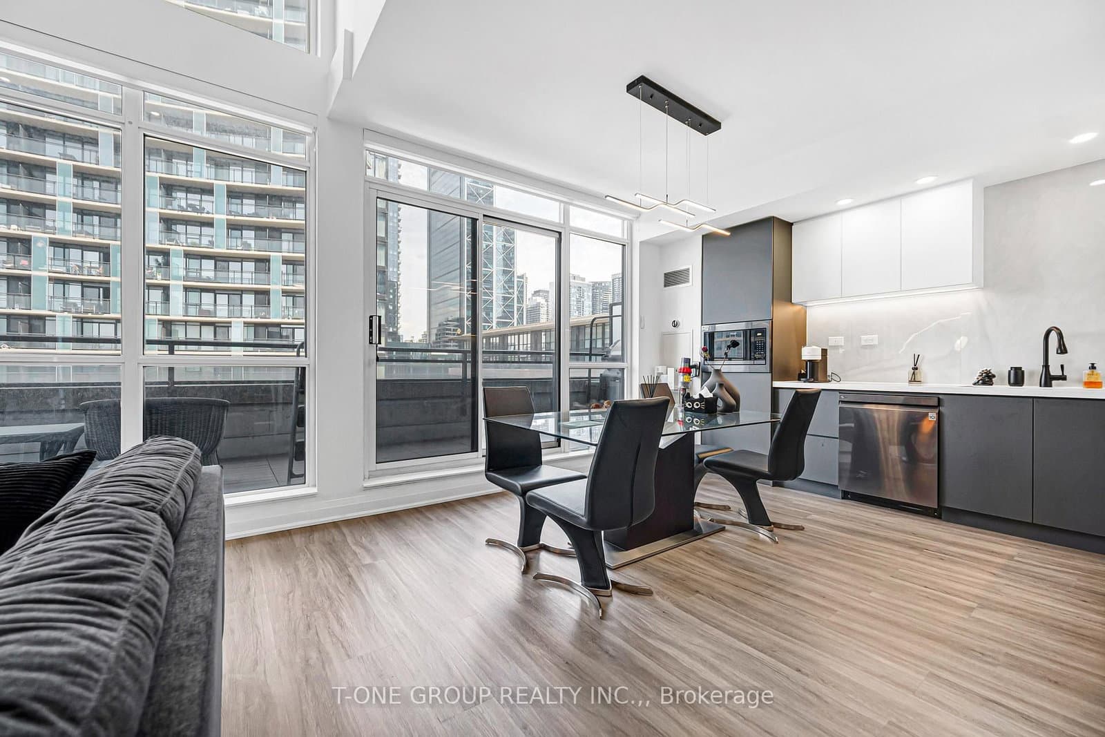 8 Telegram Mews, Unit 829 thumbnail 10