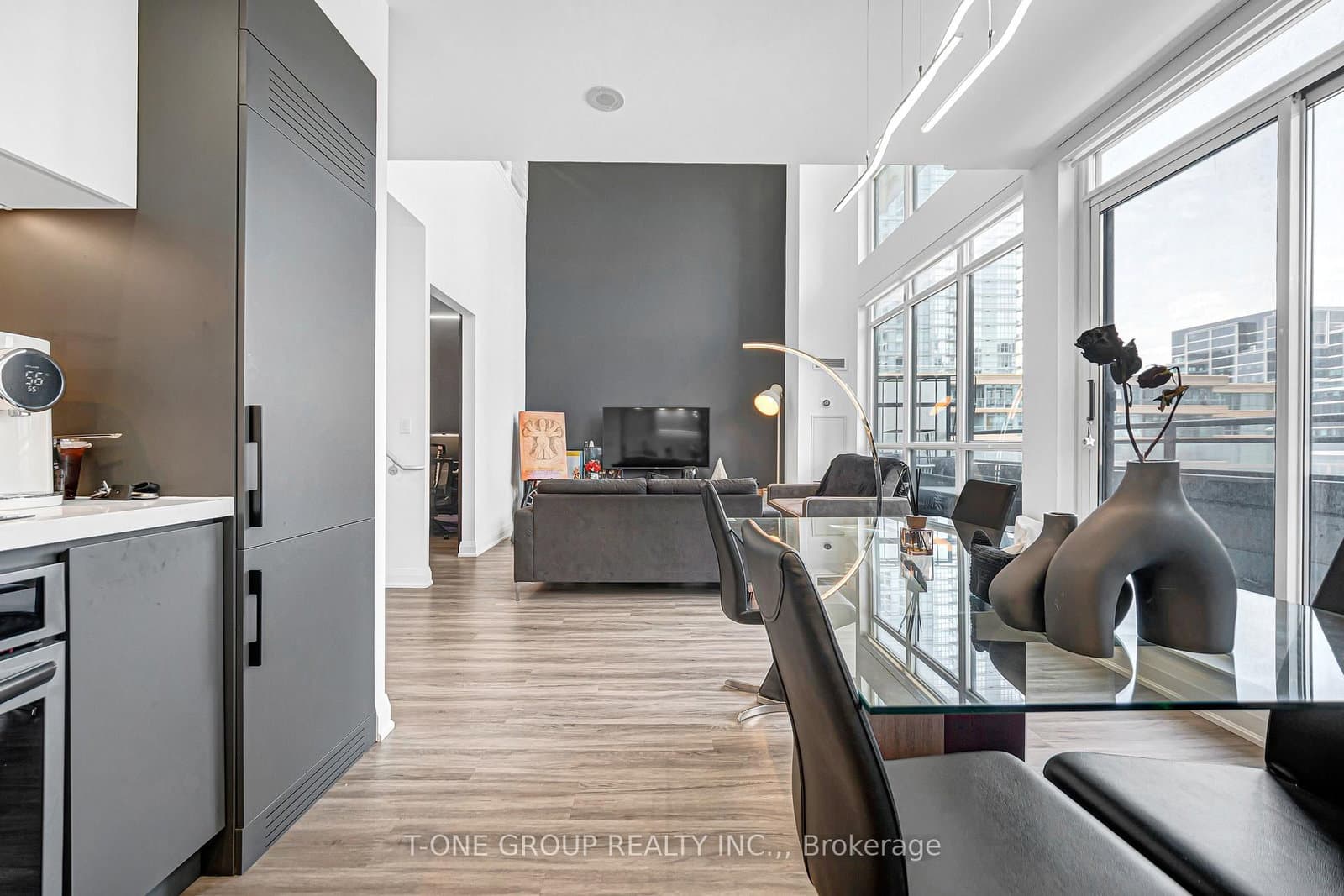8 Telegram Mews, Unit 829 thumbnail 12