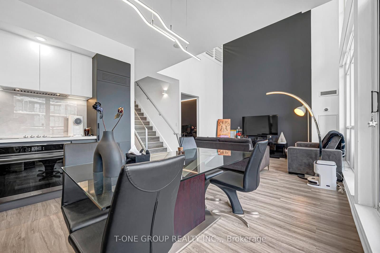 8 Telegram Mews, Unit 829 thumbnail 14
