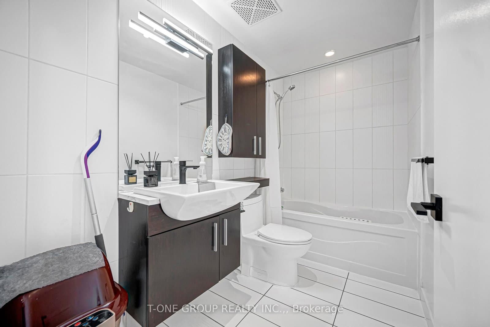 8 Telegram Mews, Unit 829 thumbnail 18