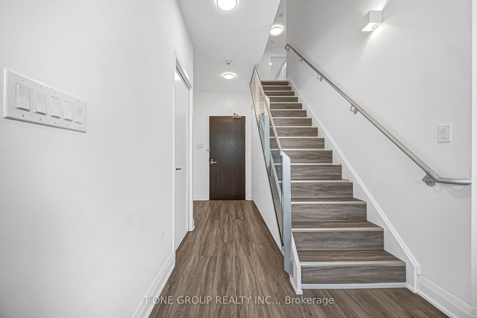 8 Telegram Mews, Unit 829 thumbnail 19