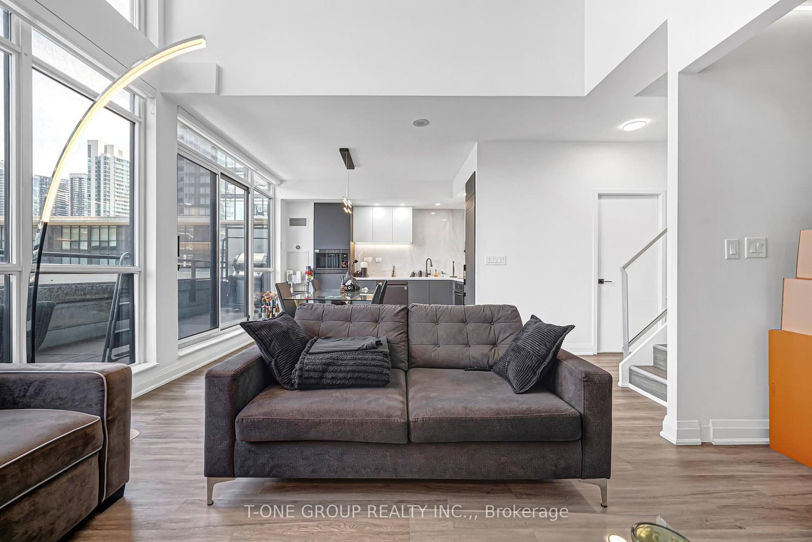 8 Telegram Mews, Unit 829 thumbnail 7