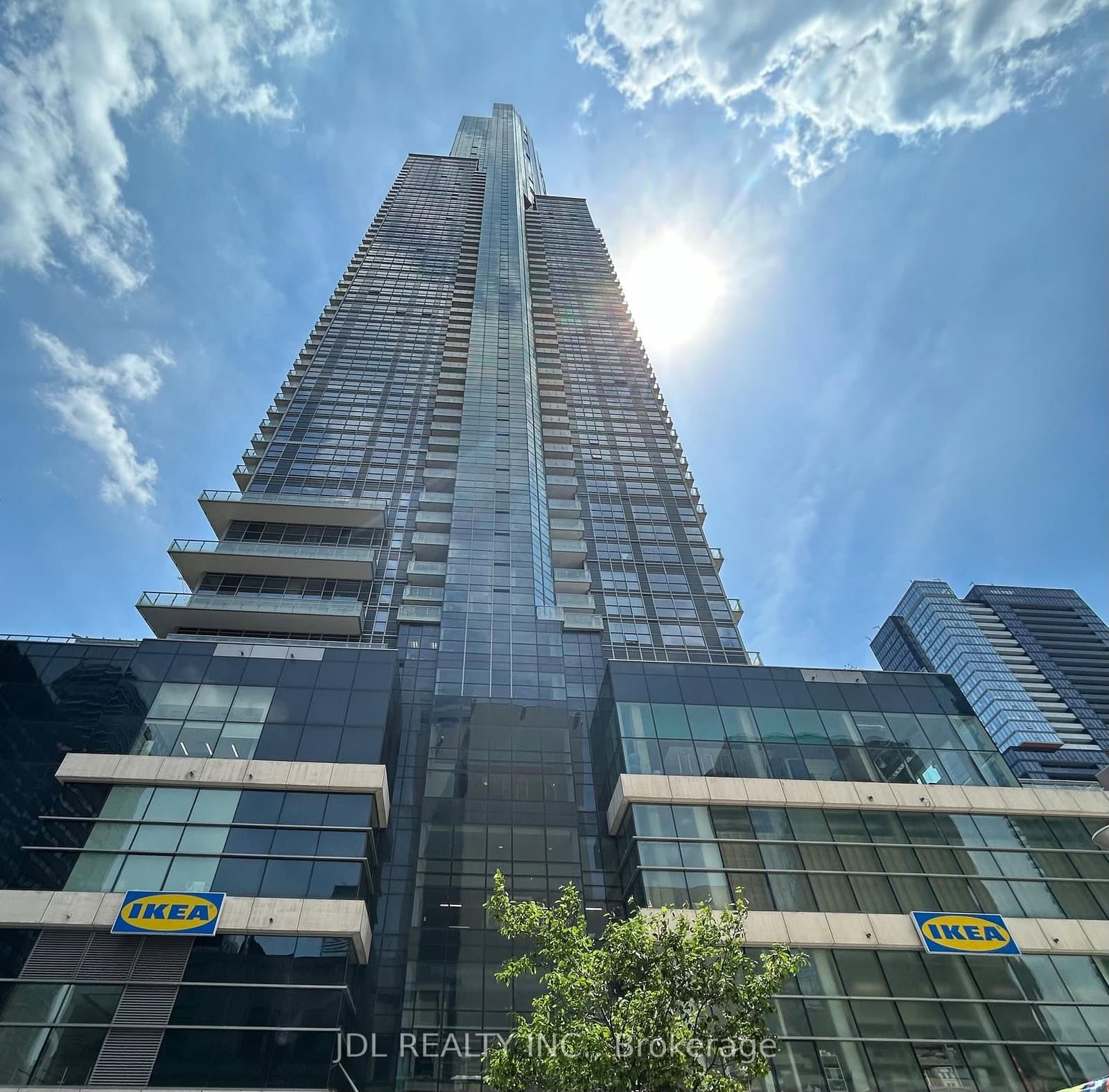 384 Yonge St Street, Unit #3 thumbnail 2