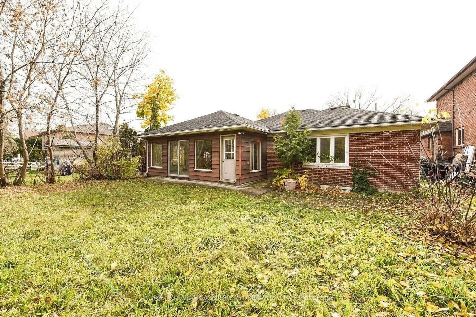 90 Centre Avenue N thumbnail 31