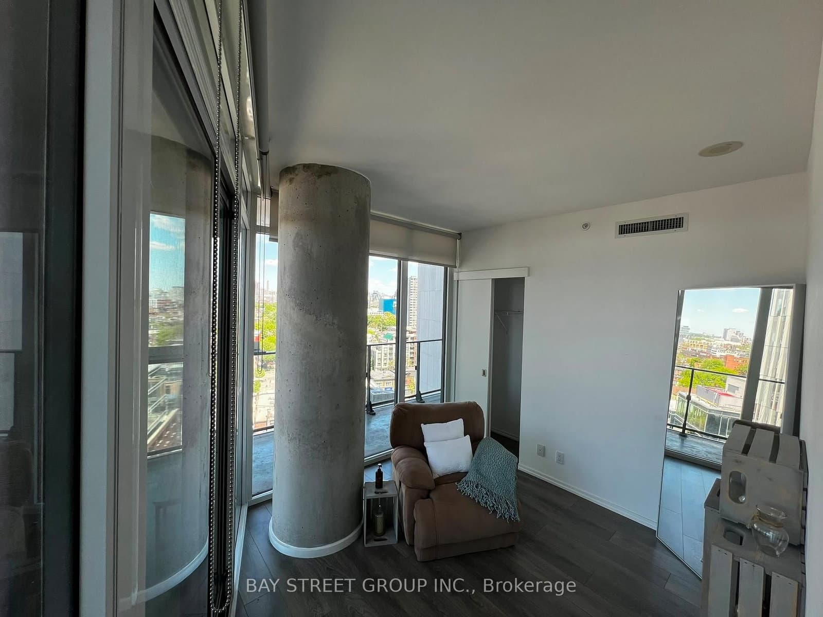 125 Peter Street, Unit 1202 thumbnail 11