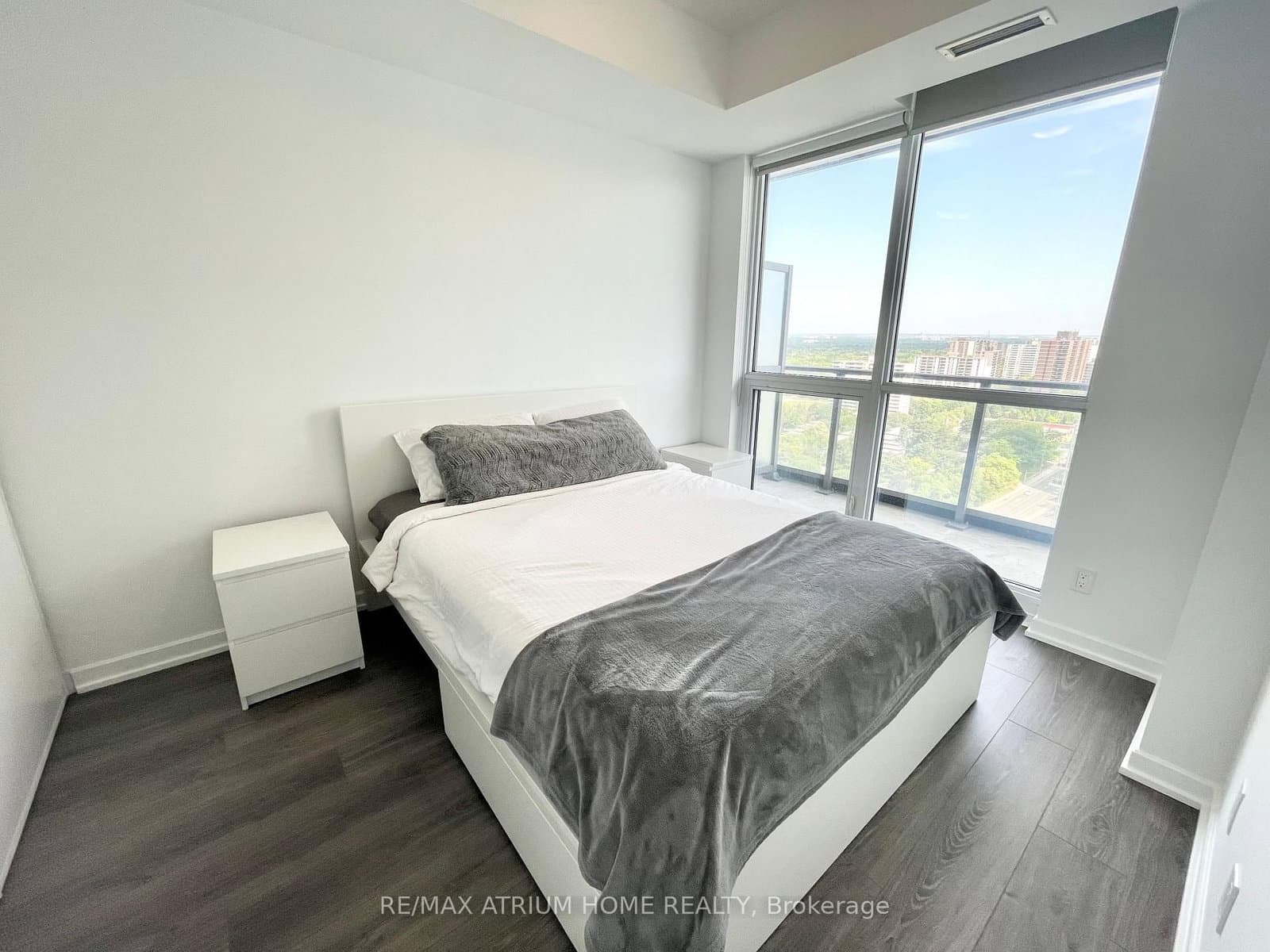 38 Forest Manor Road, Unit 1701 thumbnail 10