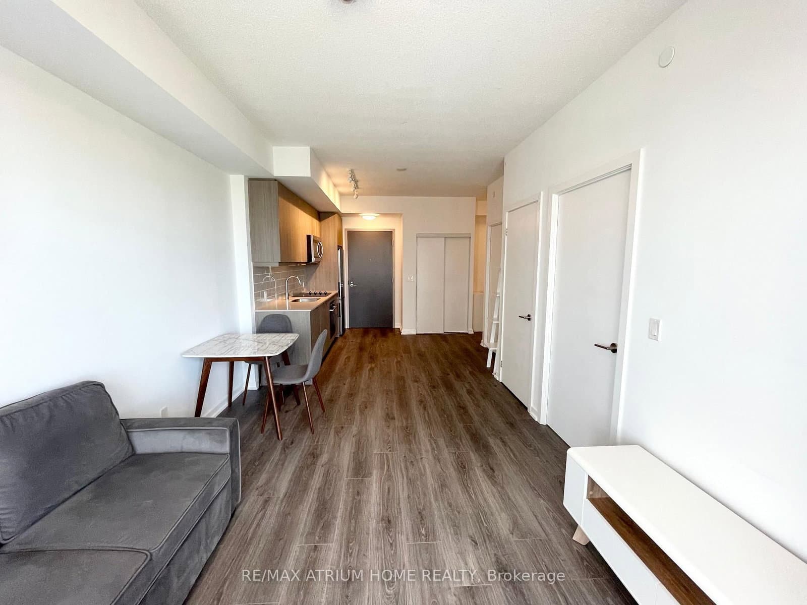 38 Forest Manor Road, Unit 1701 thumbnail 2