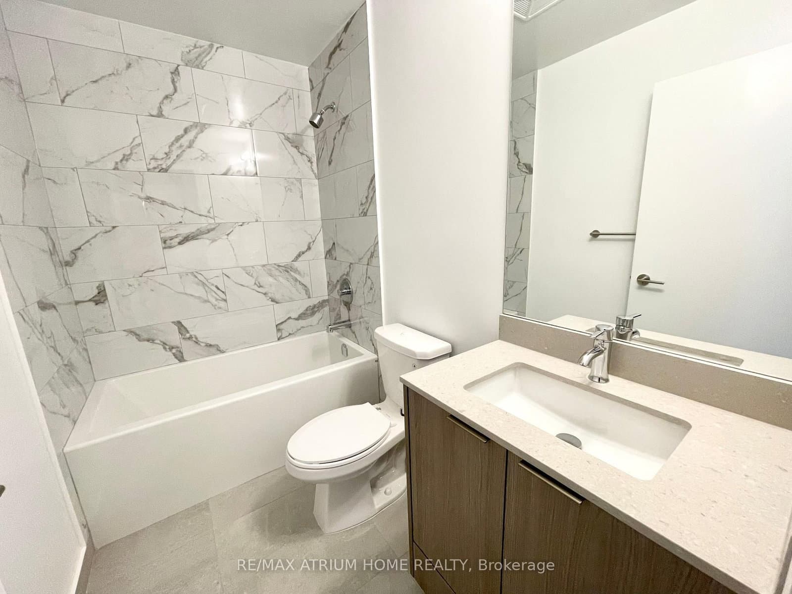 38 Forest Manor Road, Unit 1701 thumbnail 6