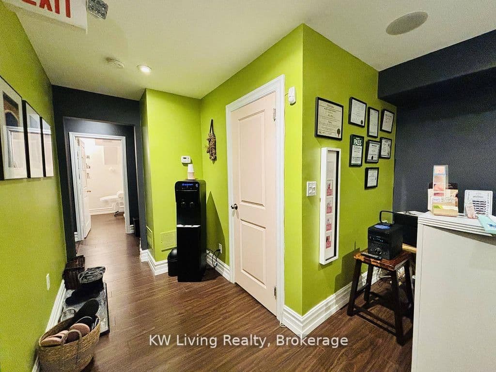 701 Mount Pleasant Road, Unit Second Floor thumbnail 4