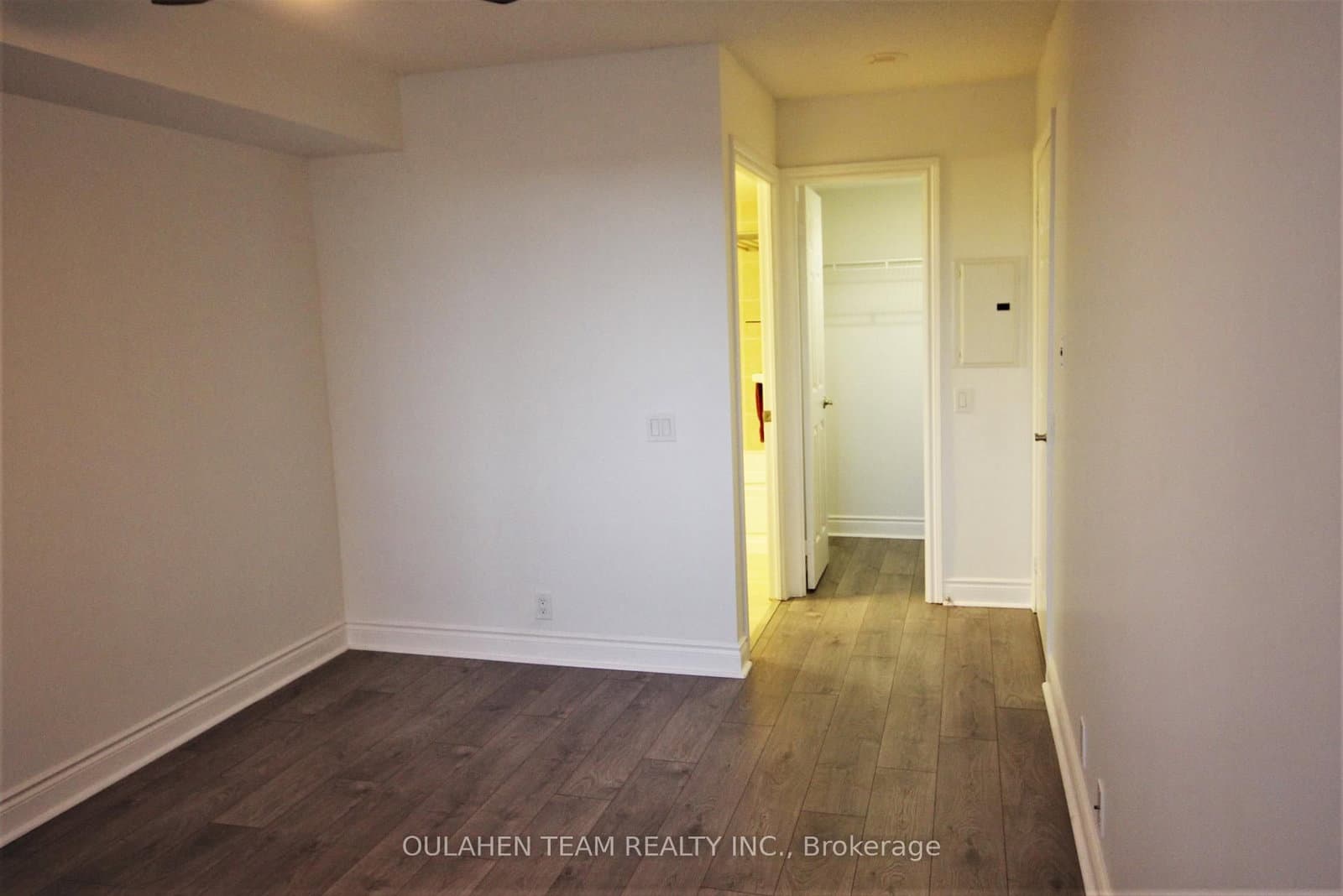 80 Harrison Garden Boulevard, Unit 219 thumbnail 14