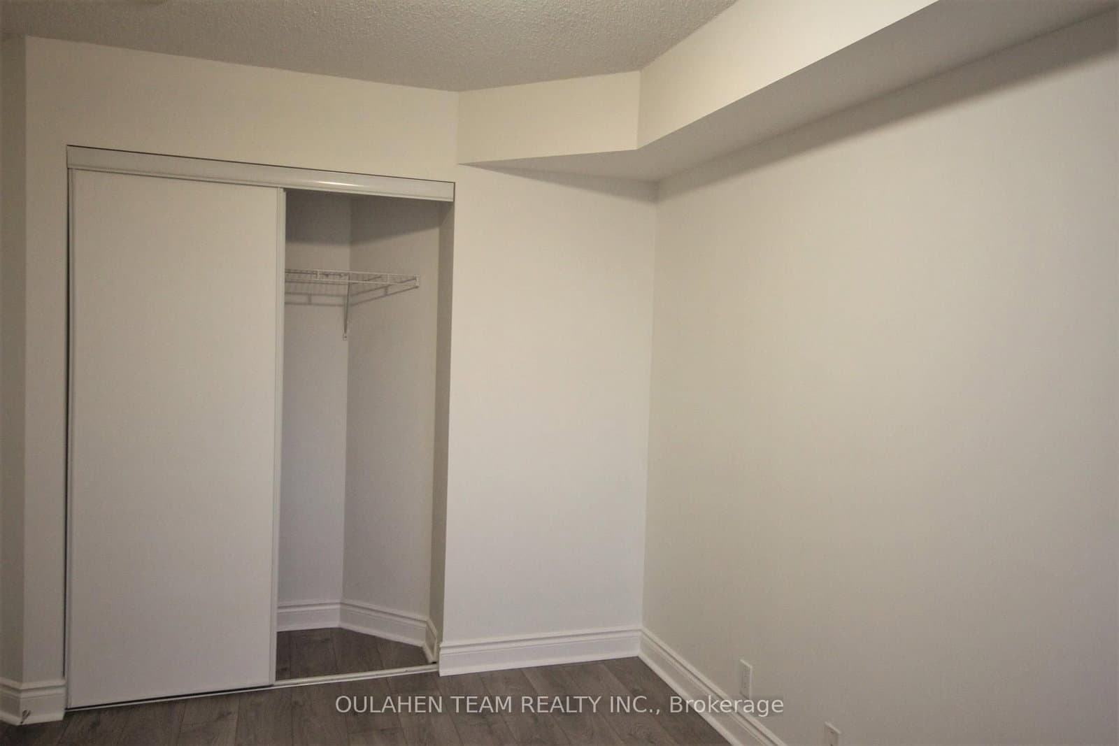 80 Harrison Garden Boulevard, Unit 219 thumbnail 22