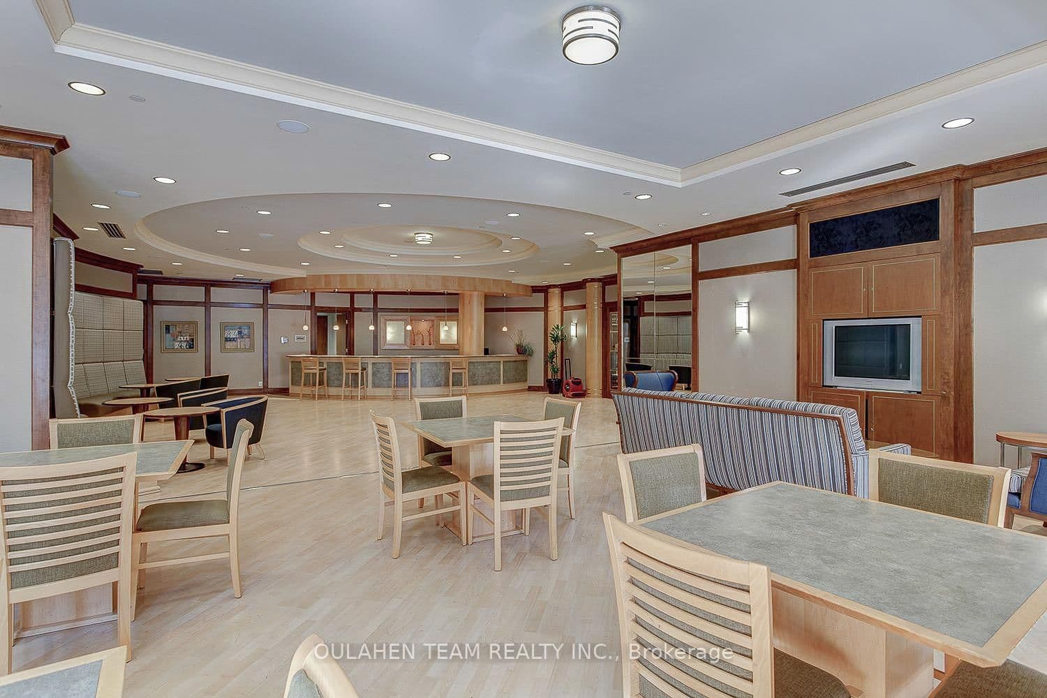 80 Harrison Garden Boulevard, Unit 219 thumbnail 29