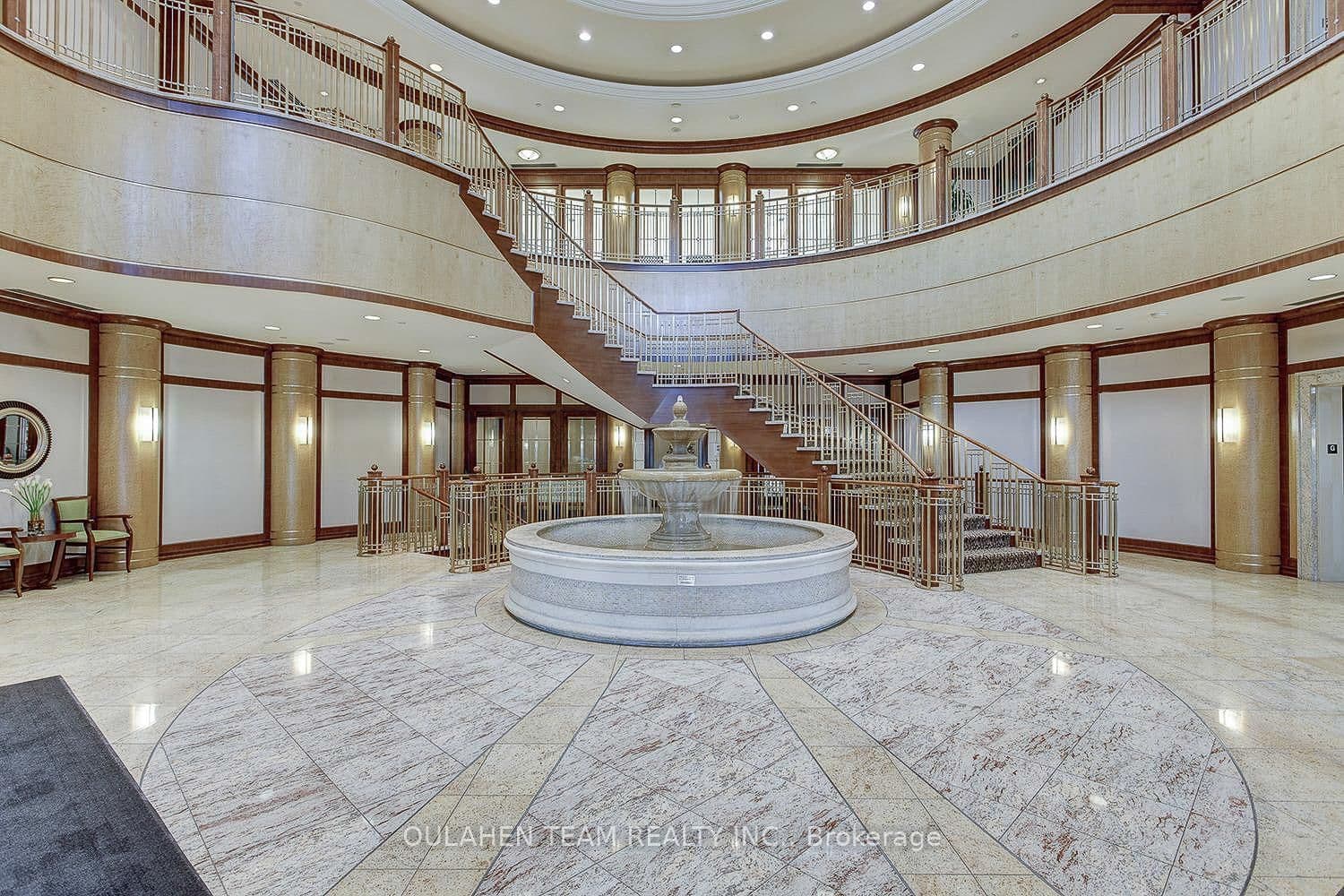 80 Harrison Garden Boulevard, Unit 219 thumbnail 5