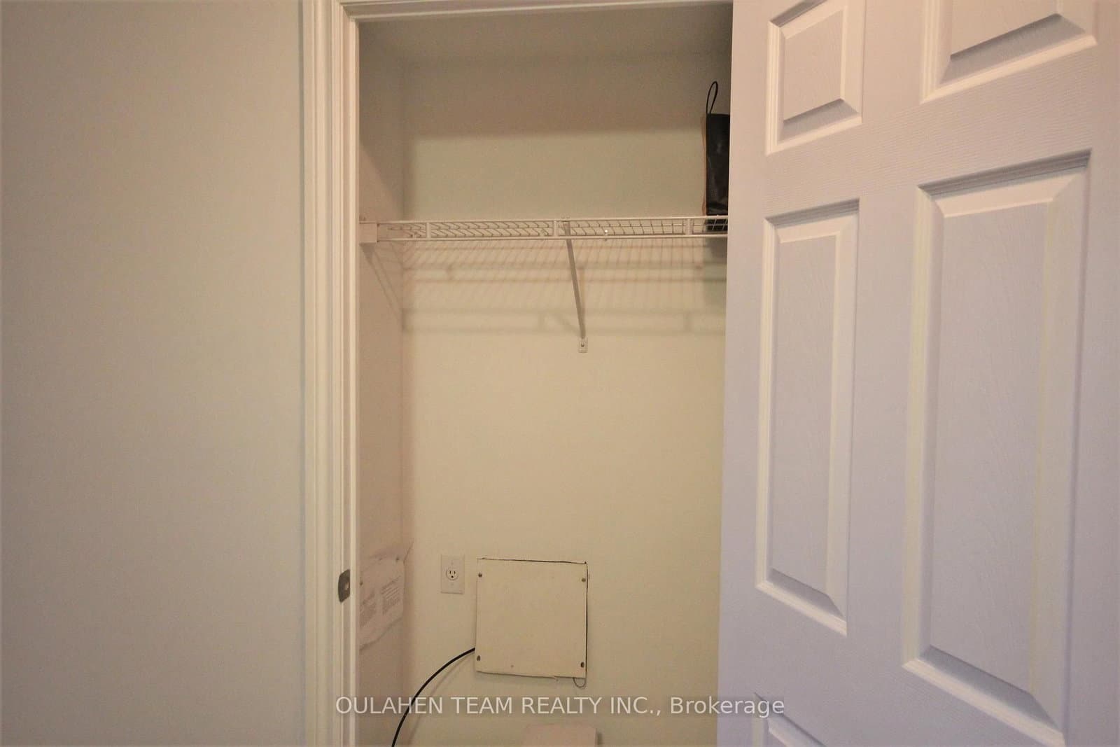 80 Harrison Garden Boulevard, Unit 219 thumbnail 8