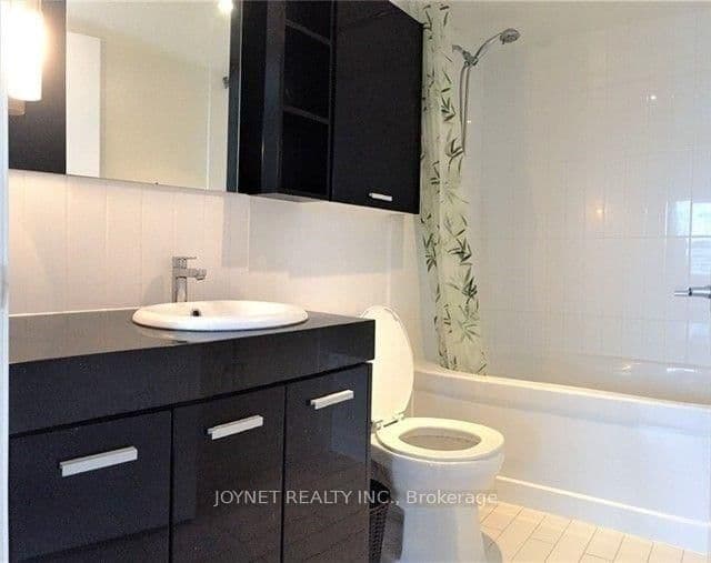 29 Singer Court, Unit 305 thumbnail 10