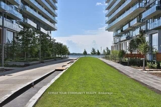 29 Queens Quay E, Unit 918 thumbnail 16