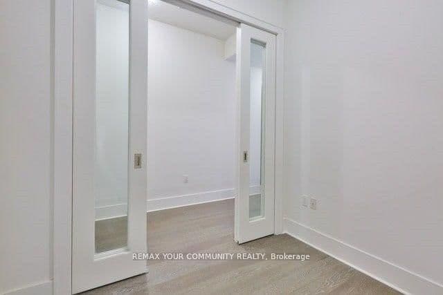 29 Queens Quay E, Unit 918 thumbnail 7
