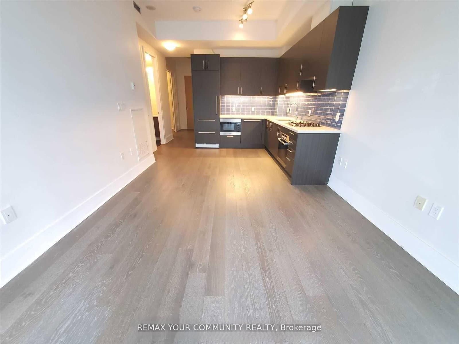 29 Queens Quay E, Unit 918 thumbnail 9