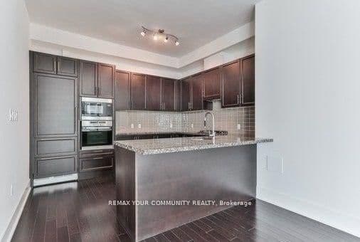 39 Queens Quay E, Unit 815 thumbnail 21