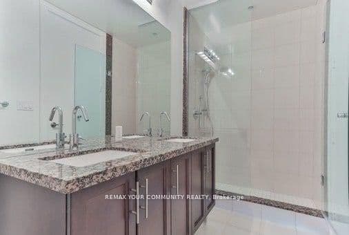 39 Queens Quay E, Unit 815 thumbnail 28
