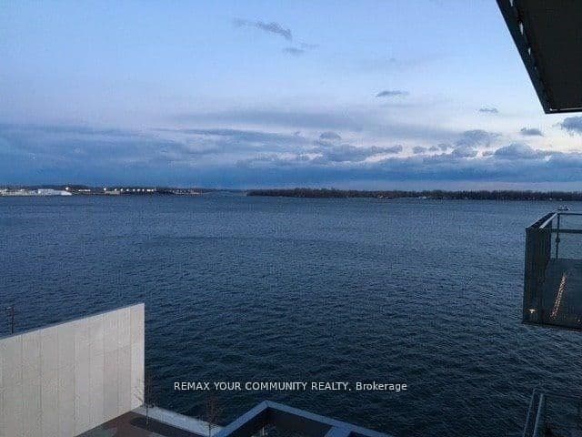 39 Queens Quay E, Unit 815 thumbnail 29