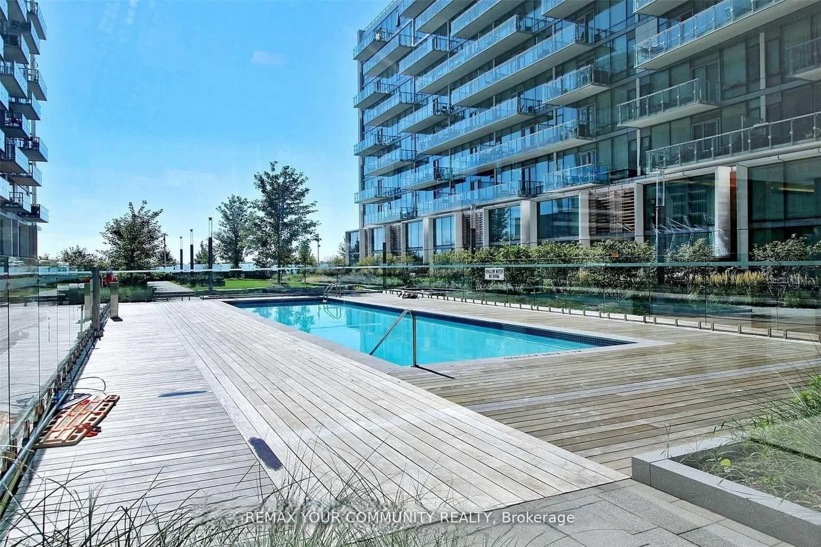 39 Queens Quay E, Unit 815 thumbnail 31