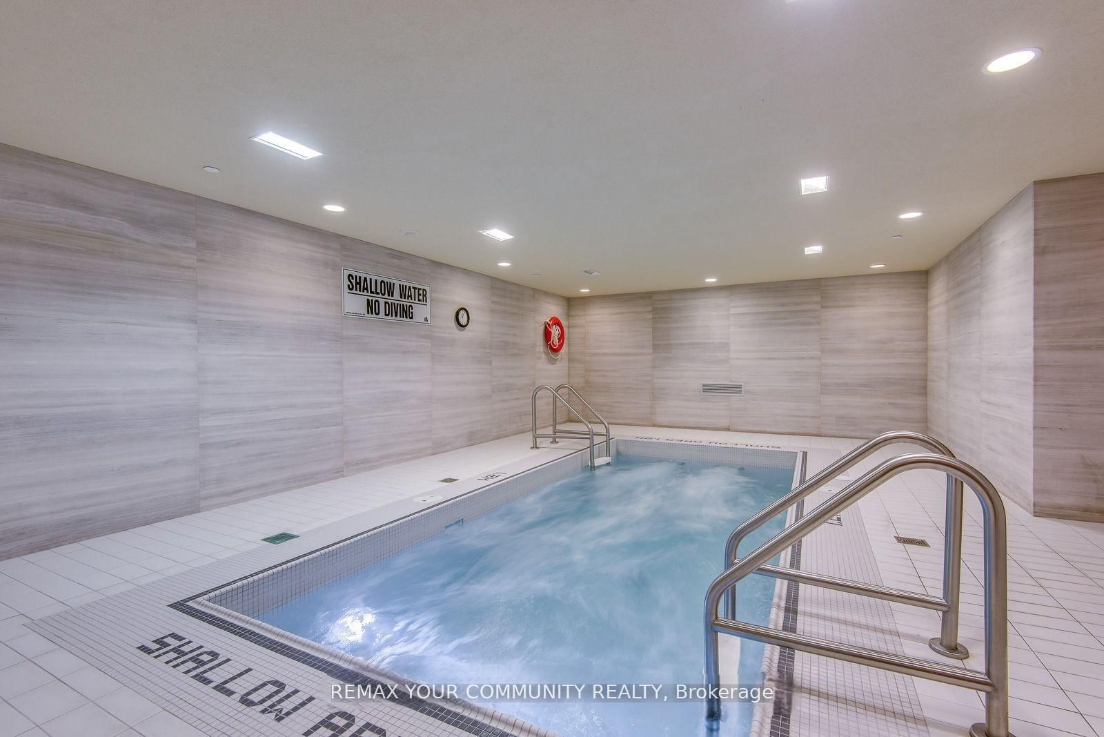 39 Queens Quay E, Unit 815 thumbnail 34