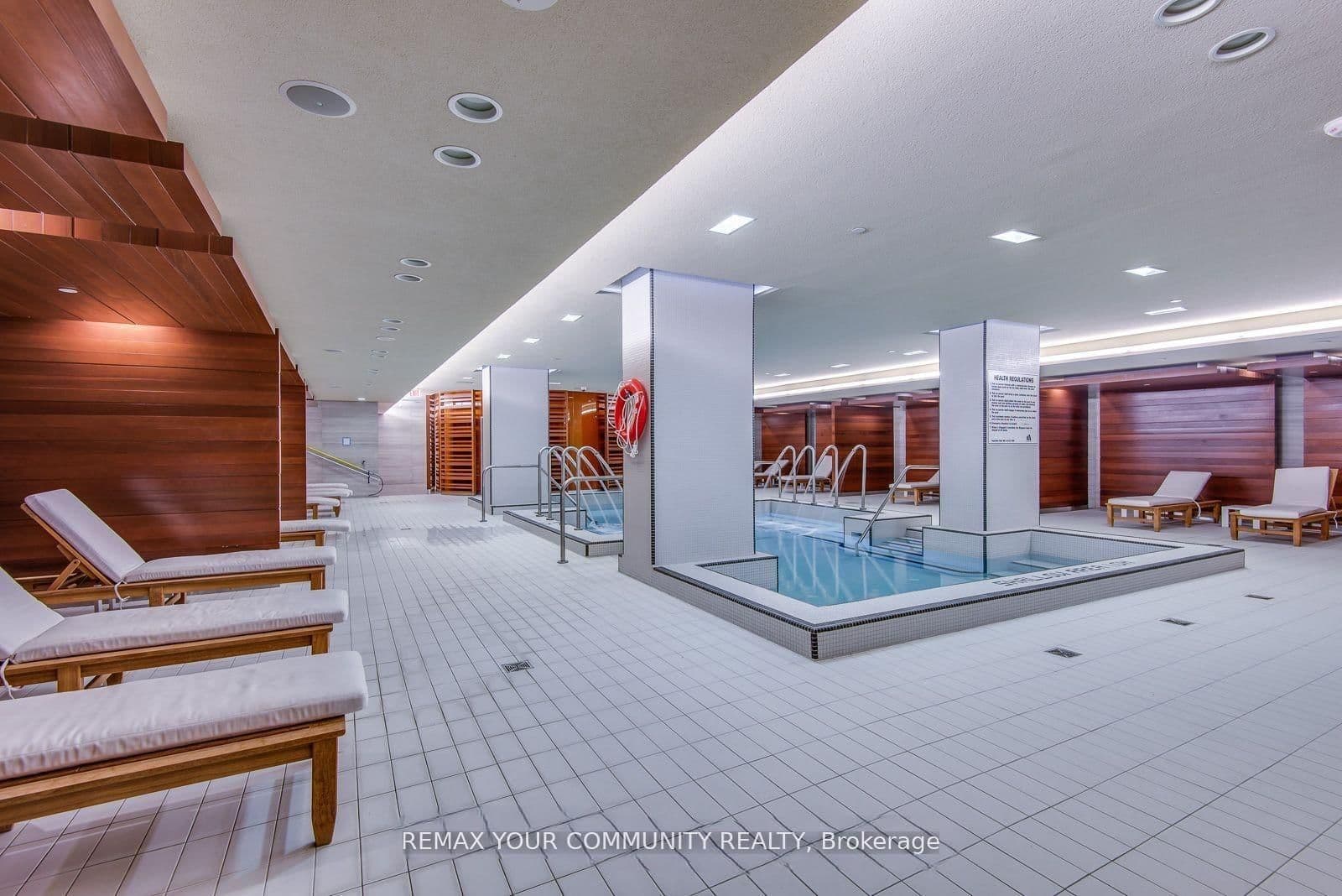 39 Queens Quay E, Unit 815 thumbnail 37