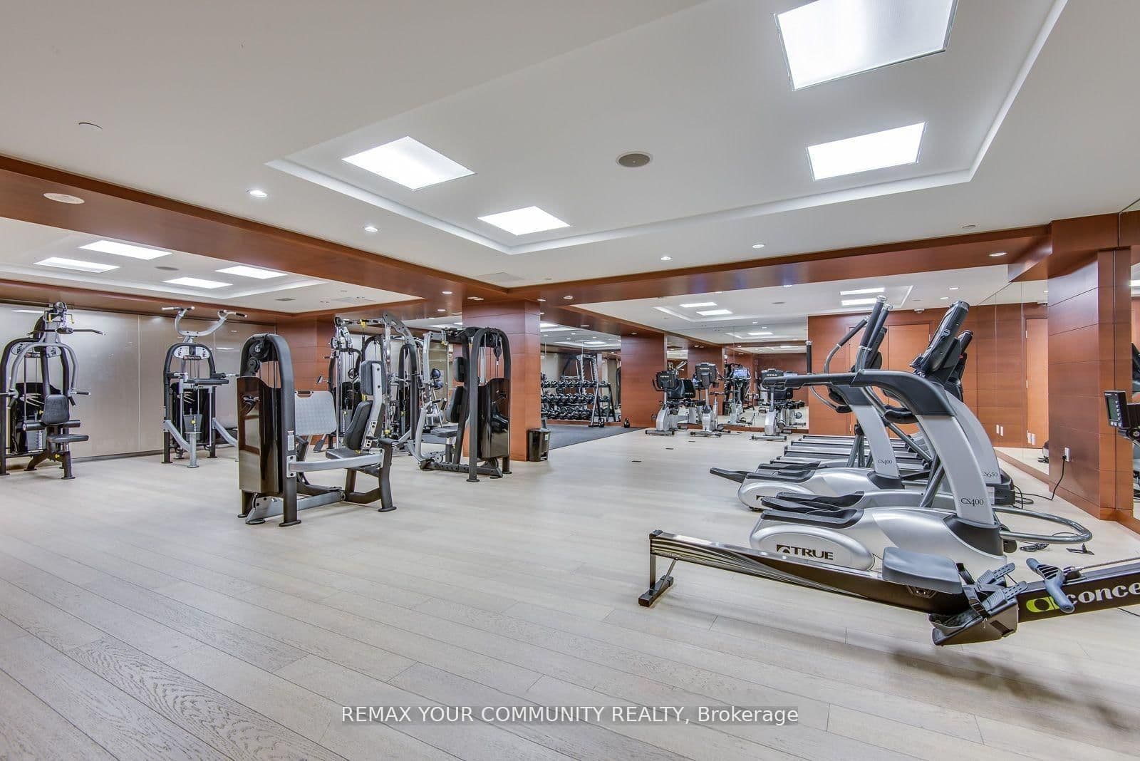 39 Queens Quay E, Unit 815 thumbnail 38