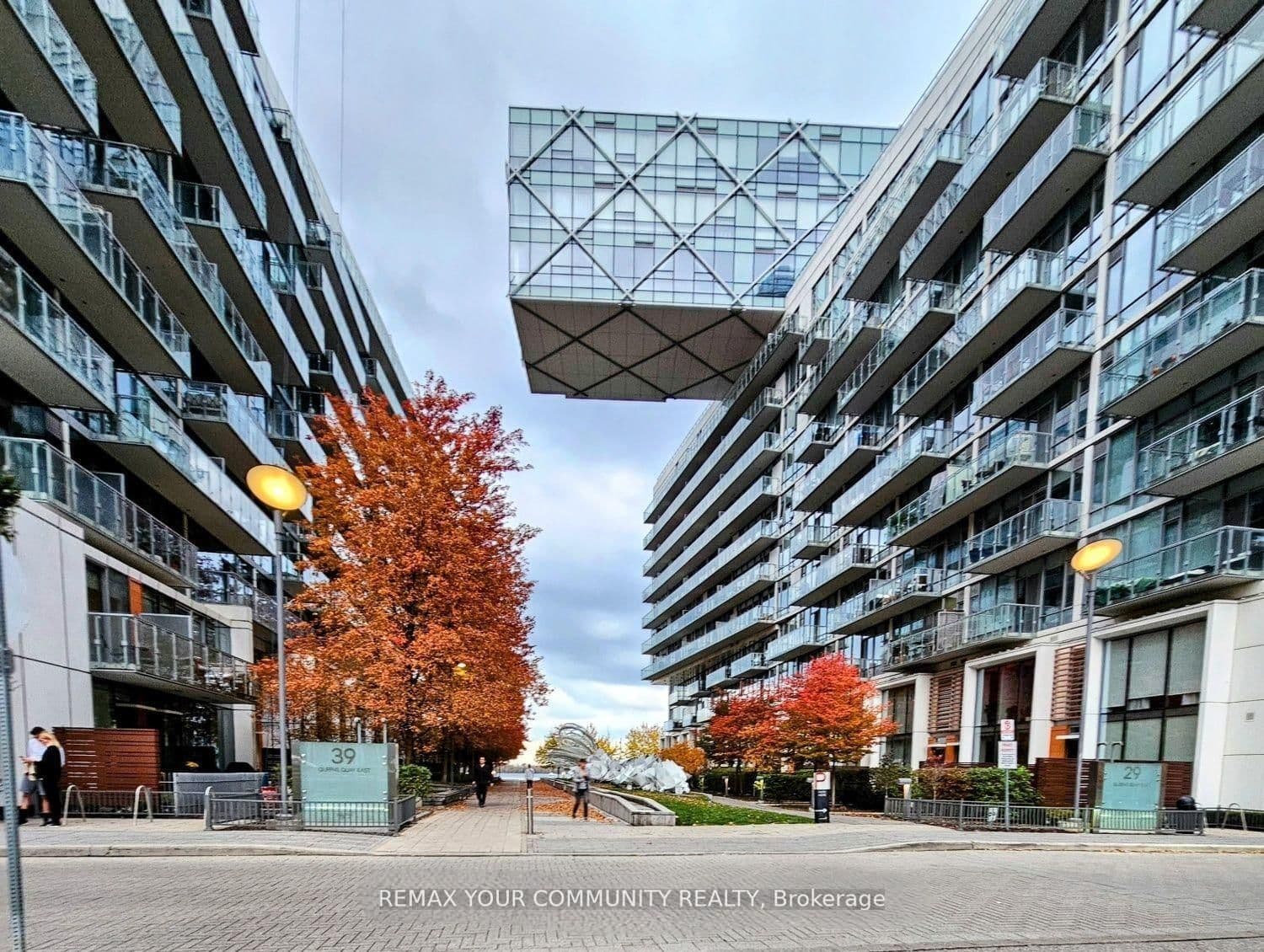 39 Queens Quay E, Unit 815 thumbnail 45