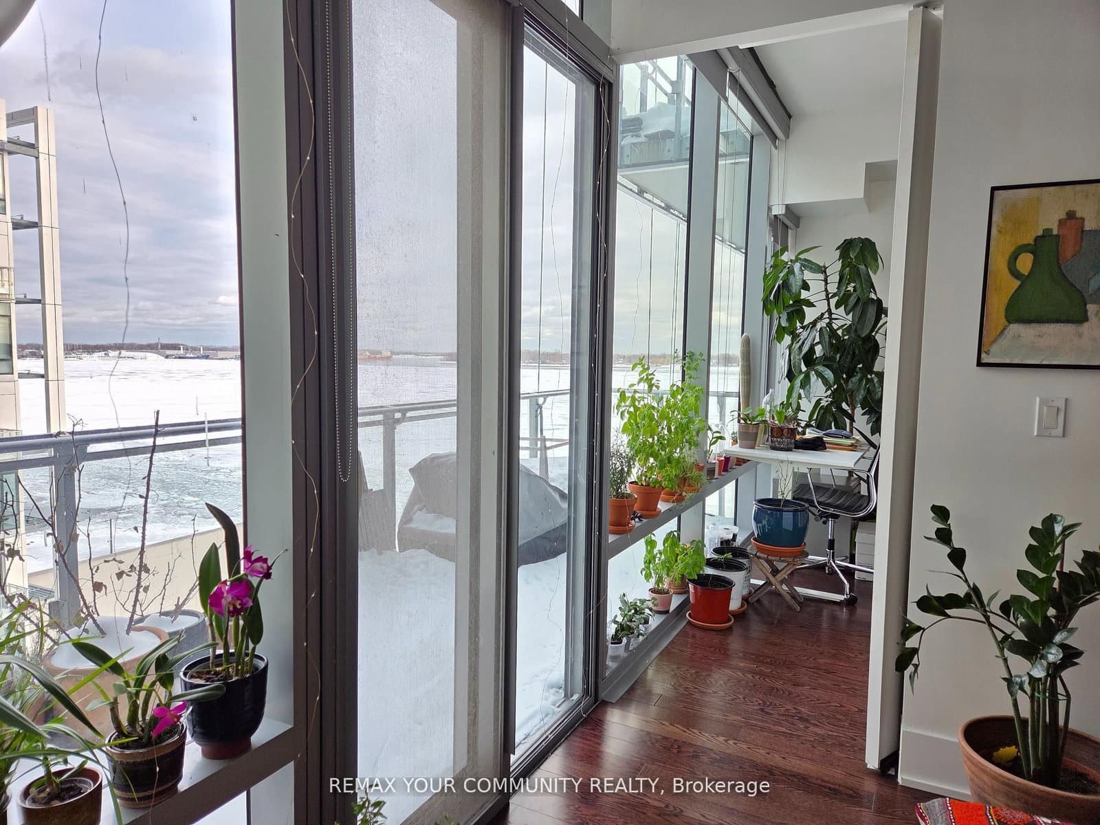 39 Queens Quay E, Unit 815 thumbnail 7