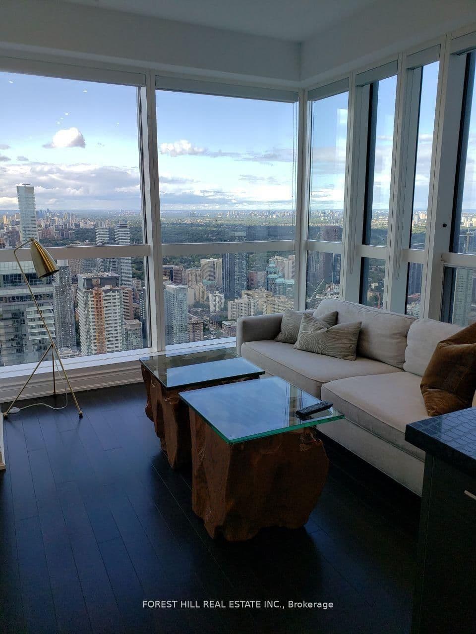 388 Yonge Street, Unit 7401 thumbnail 6