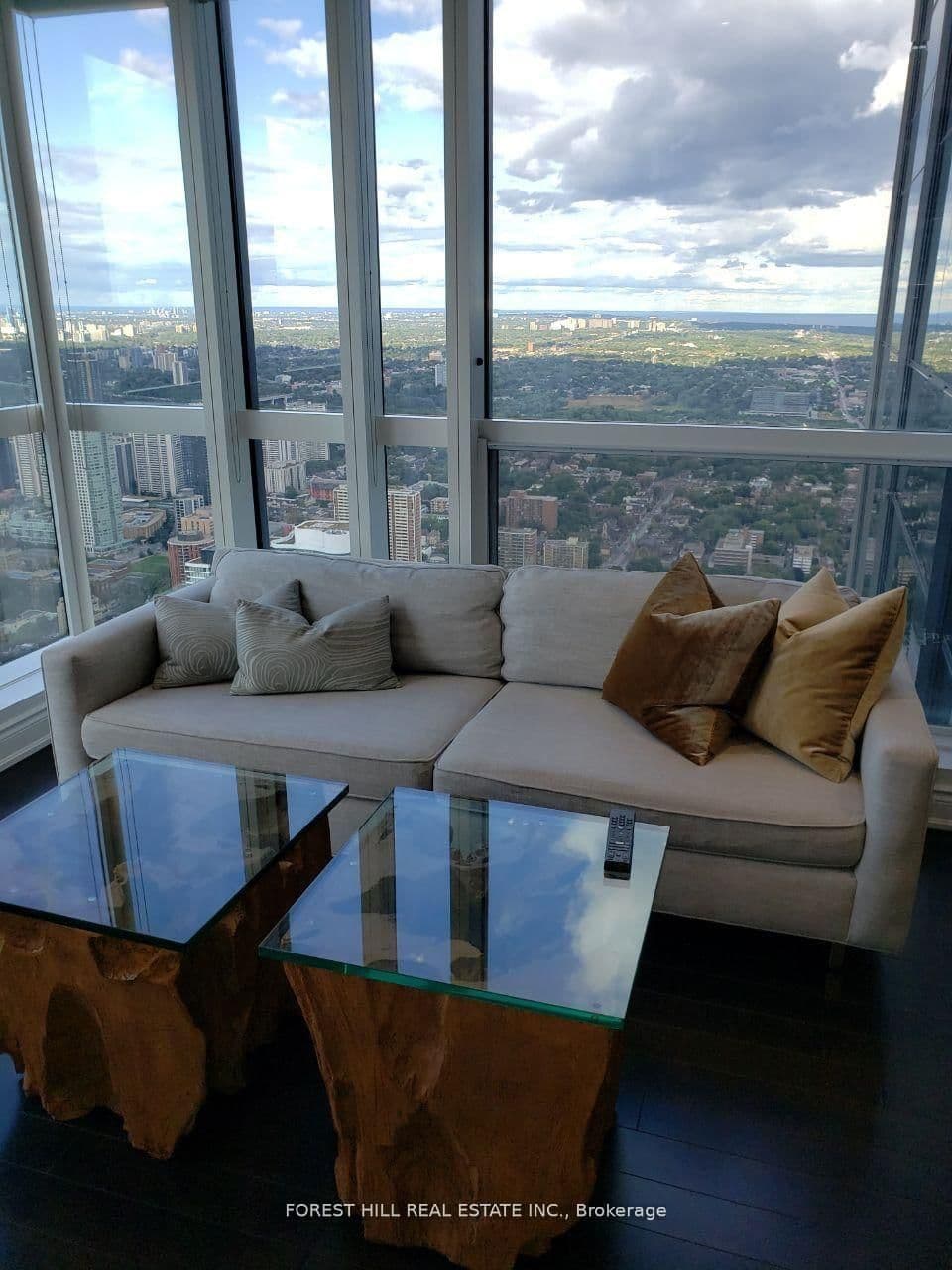 388 Yonge Street, Unit 7401 thumbnail 7