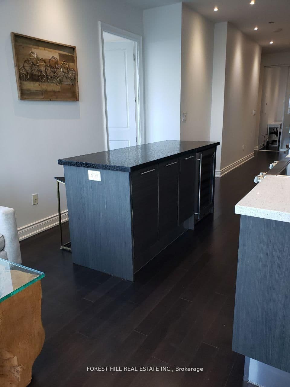 388 Yonge Street, Unit 7401 thumbnail 9