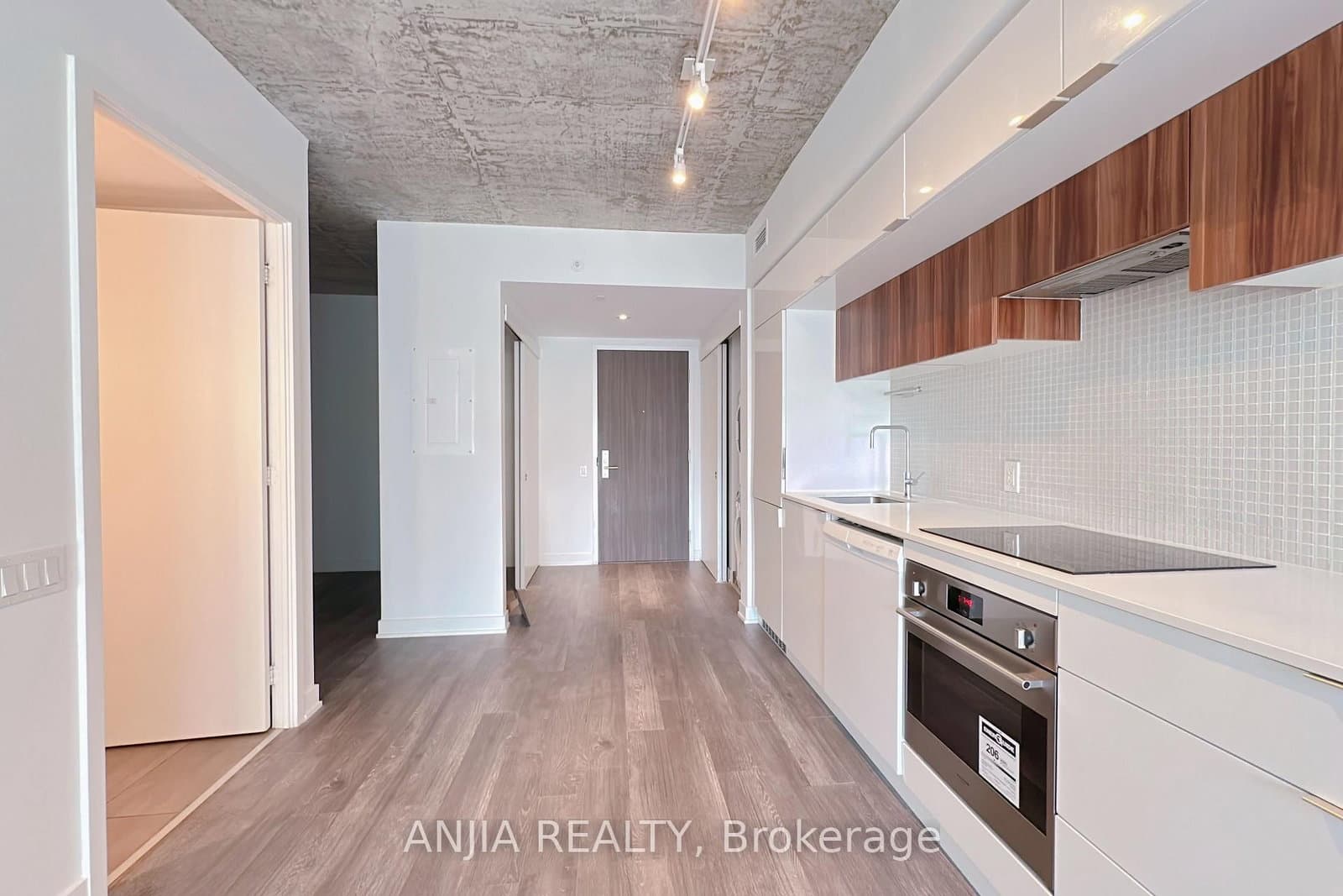 185 Roehampton Avenue, Unit 312 thumbnail 10