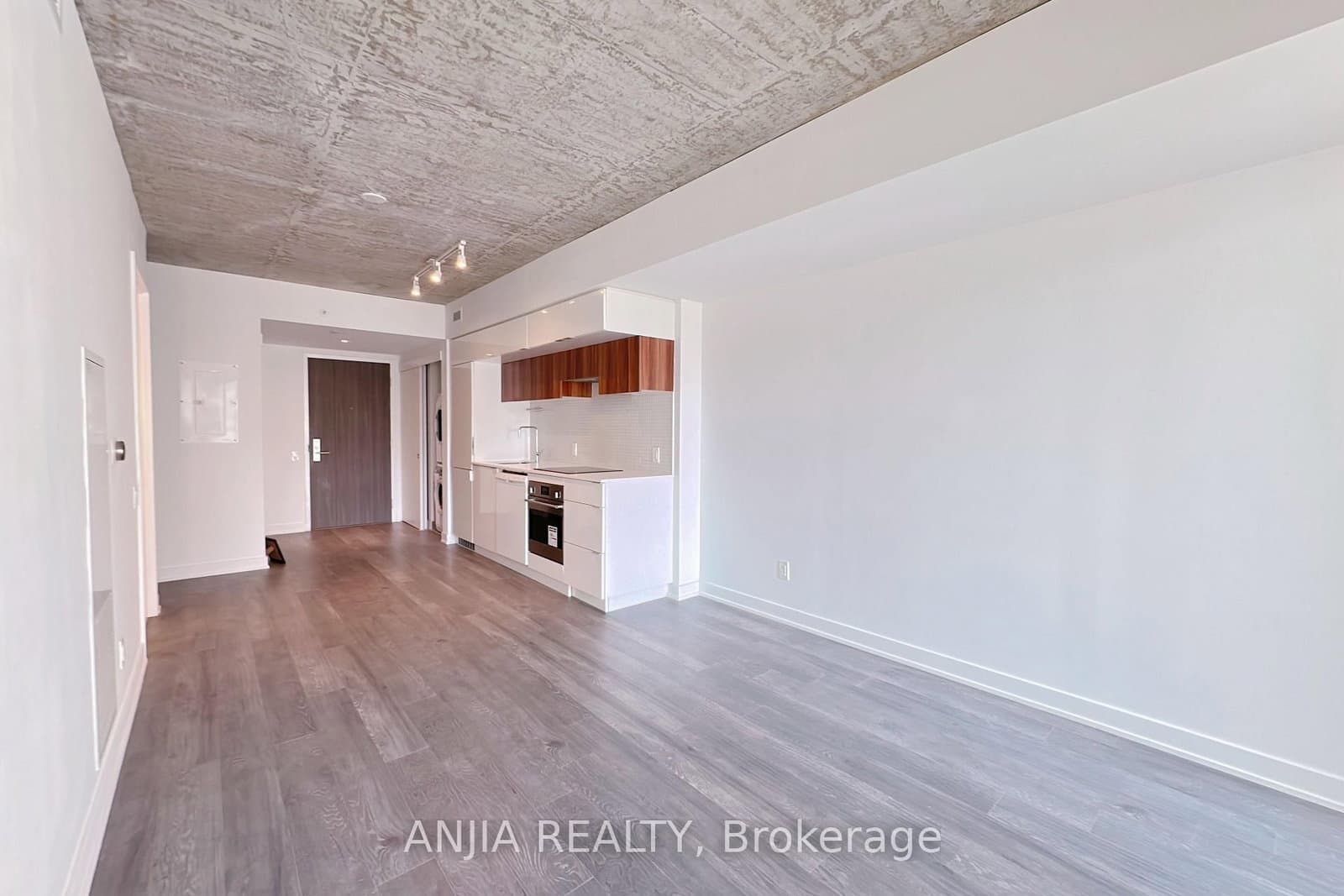 185 Roehampton Avenue, Unit 312 thumbnail 16